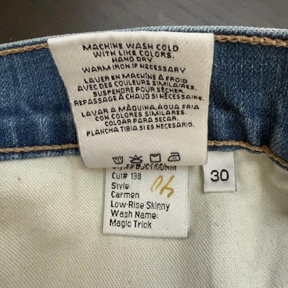 NWT Wildfox Carmen Low Rise Skinny Jeans Women's 30 Magic Trick Blue Distressed - Picture 15 of 15